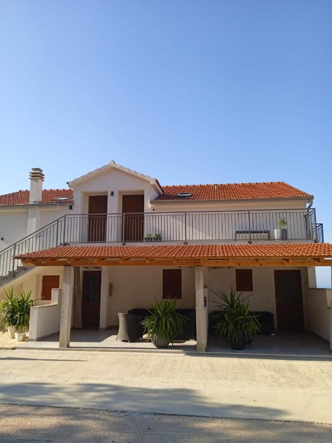 Apartmani Nila Sveta Nedelja  Exterior foto